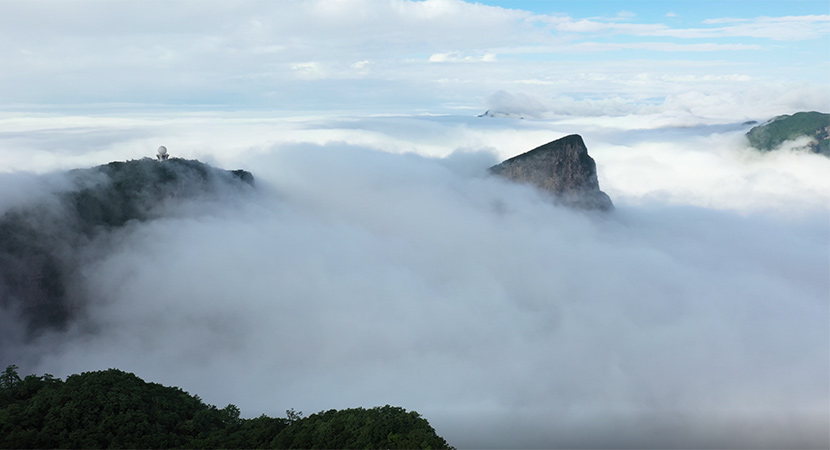 天门山云海