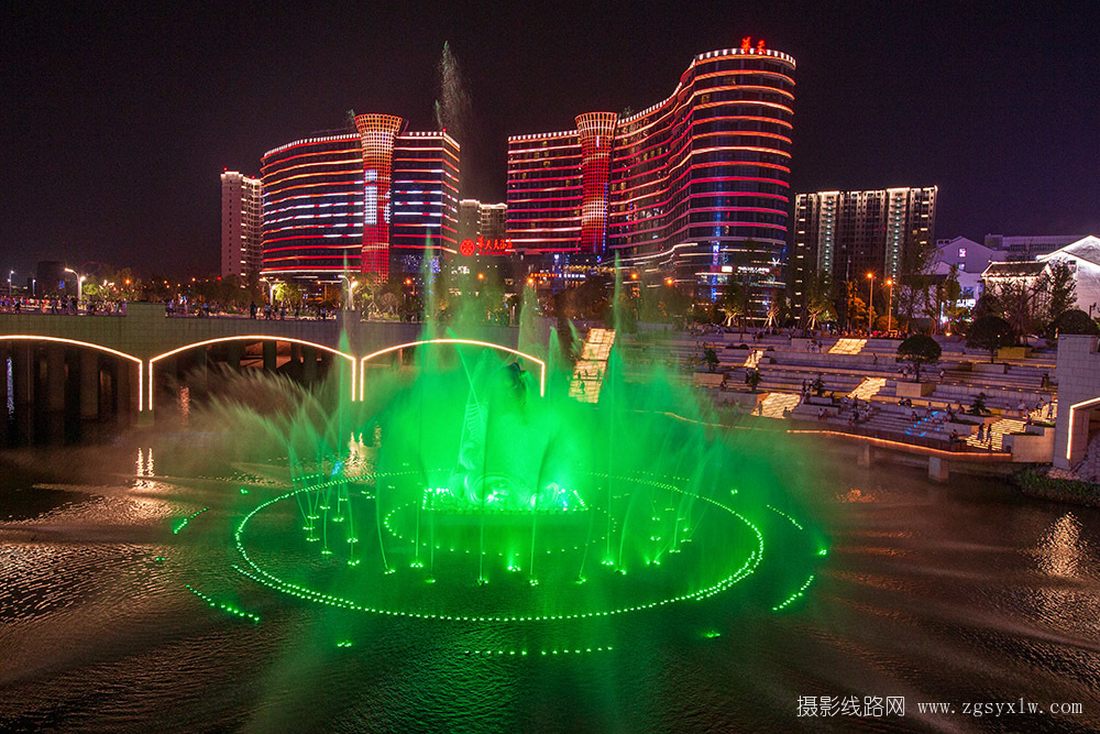 市民广场彩色喷泉