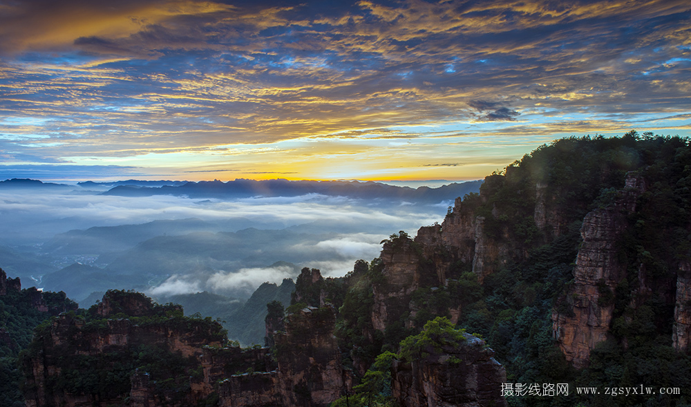 最美杨家界火烧云晚霞云海奇观