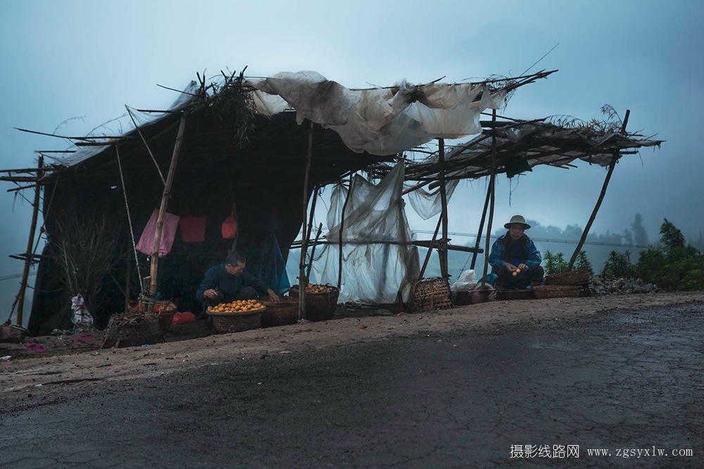 雨天路边摊