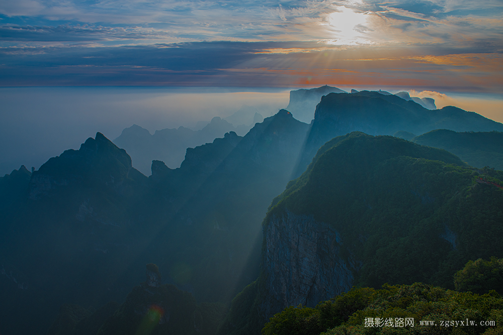 太阳升起起时候