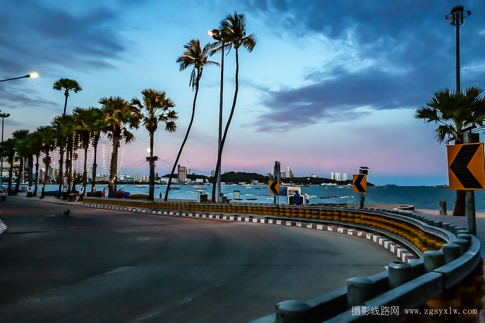 海滨晨曦