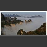 云绕山涧