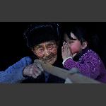 老兵与孙女的悄悄话