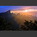 夕染天门山