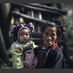 苗族母子