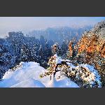 峰林映雪