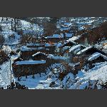 走进雪村