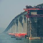 《跨越海峡》