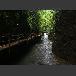 峡谷长 廊