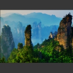 石柱丽影