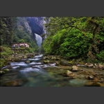 穿洞峡