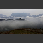 云雾缭绕天门山
