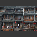 住在吊脚楼上的人们