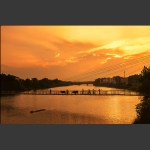 吊桥夕阳