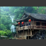 依山傍水吊角楼