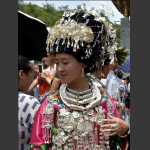 苗女“赶秋节”炫耀自己