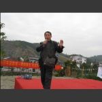 老农村  有钱进