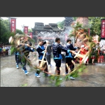 蛟龙狂欢