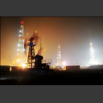 2.油田夜色