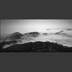 《雾漫天门山》