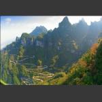 天门山雄伟气势
