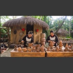 即将丢失的彝族传统泥壶