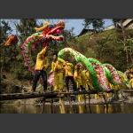 滚龙过溪
