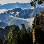 龙飞西岭