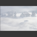 雾袅山村