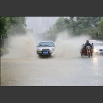 水漫大庸路