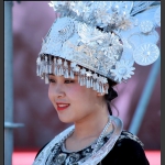 黄龙洞  土家妹