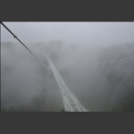 烟雨朦胧玻璃桥