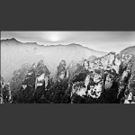 雪染峰林