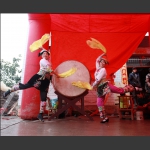 打大鼓的土家妹