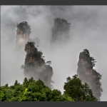 四姑娘沐浴天子山