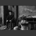 摆地摊的老奶奶