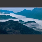 雨后梯田