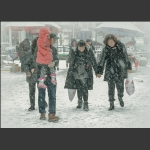 风雪归途人