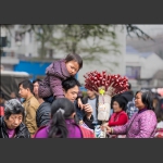 父亲肩上春节梦