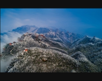 冰雪插旗山