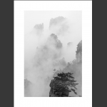 雾里石峰