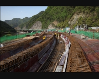 好路易行筑路难--1
