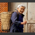 赶集的山里人