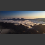 山峦云雾