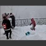 打雪仗