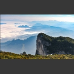 《山高人为峰》