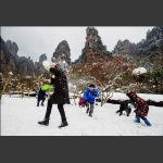 打雪仗