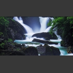 峡谷水韵