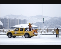 铲冰除雪之一